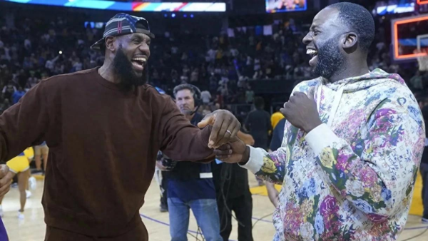 Gần đây, các Chiến binh đã có tác động rất mạnh mẽ đến James! Tôi phải nói rằng các Chiến binh thực 