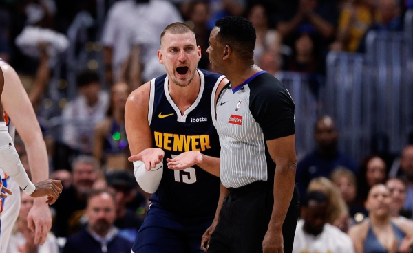 Tại sao Jokic lại hoãn việc đổi mới hợp đồng với Nuggets?