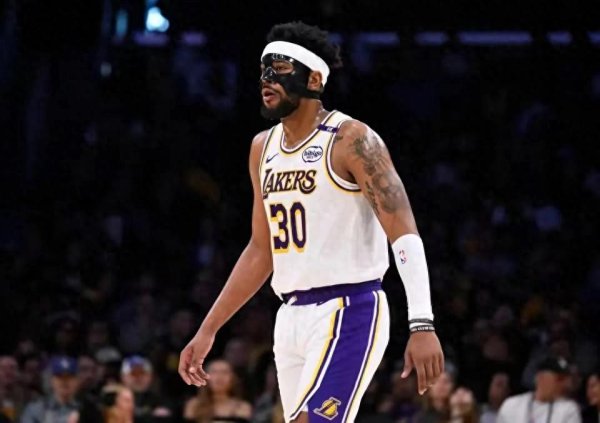 Động thái đầu tiên của Chiến binh có đến không?